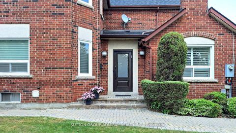 Photo 9 at 122 Edmund Seager Drive, Uplands, Vaughan