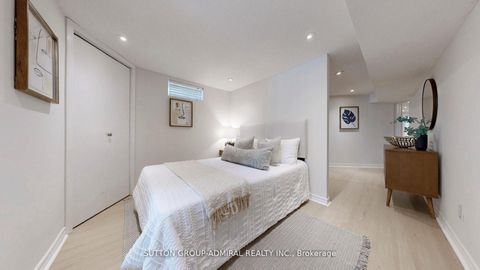 Photo 40 at 122 Edmund Seager Drive, Uplands, Vaughan