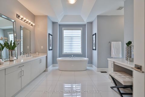 Photo 16 at 3 Redelmeier Court, Patterson, Vaughan