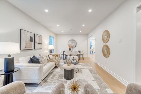 Photo 7 at 24 Rawlings Avenue, Devonsleigh, Richmond Hill