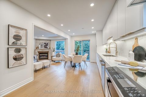 Photo 13 at 24 Rawlings Avenue, Devonsleigh, Richmond Hill