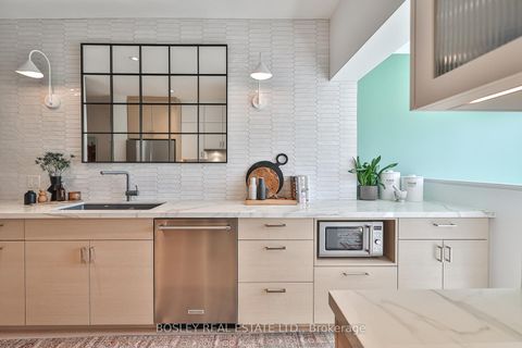 Photo 6 at 21A Grafton Avenue, Roncesvalles, Toronto