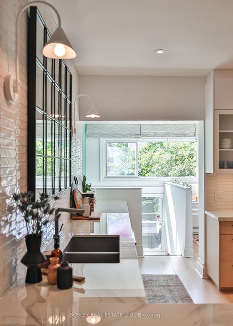 Photo 7 at 21A Grafton Avenue, Roncesvalles, Toronto