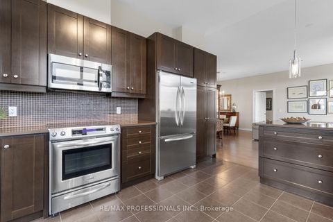 Photo 2 at 1203 - 1135 Royal York Road, Humber Valley, Toronto
