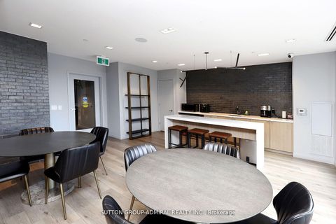 Photo 3 at 323 - 7 Smith Crescent, Queensway, Toronto