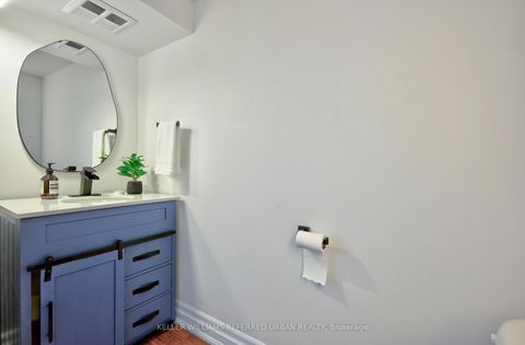 Photo 5 at 209 - 160 Baldwin Street, Chinatown, Toronto