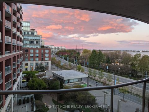 Photo 11 at 608 - 550 Queens Quay W Quay W, Waterfront Communities C1, Toronto