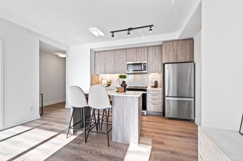 Photo 14 at 411 - 286 Main Street, Danforth, Toronto