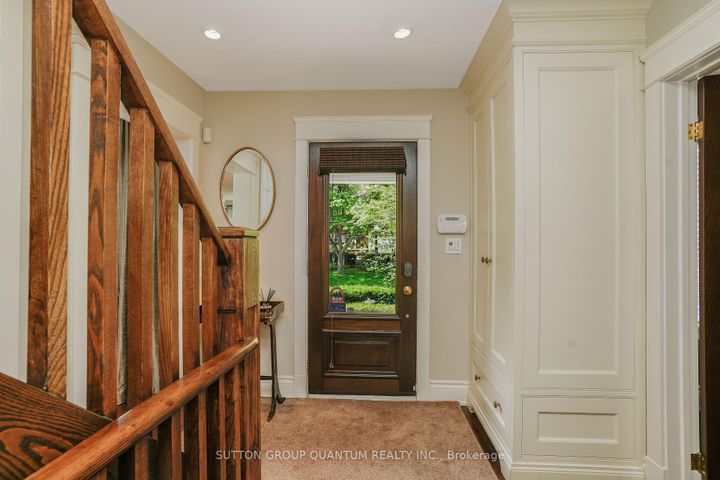 Photo 4 at 1197 Birchview Drive, Lorne Park, Mississauga
