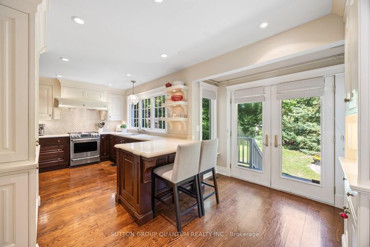 Photo 9 at 1197 Birchview Drive, Lorne Park, Mississauga
