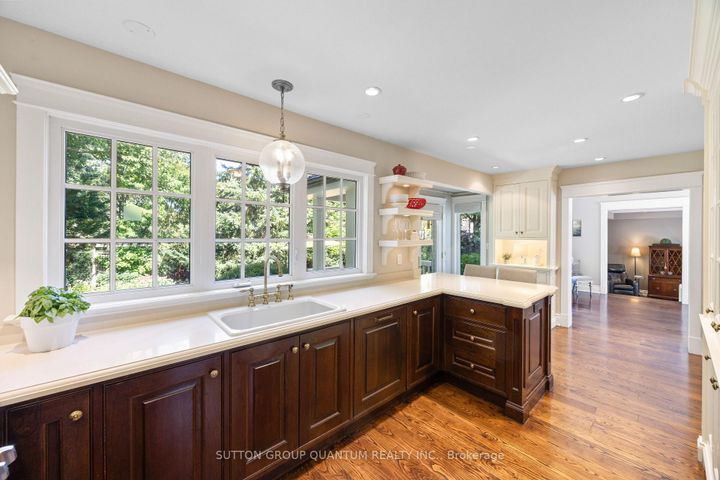 Photo 11 at 1197 Birchview Drive, Lorne Park, Mississauga