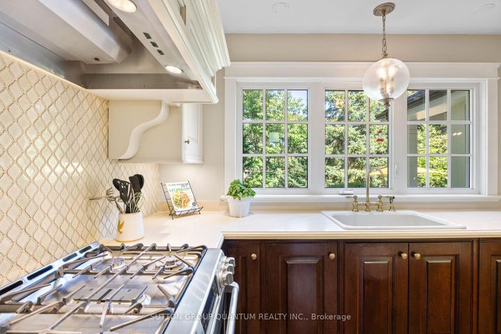 Photo 12 at 1197 Birchview Drive, Lorne Park, Mississauga