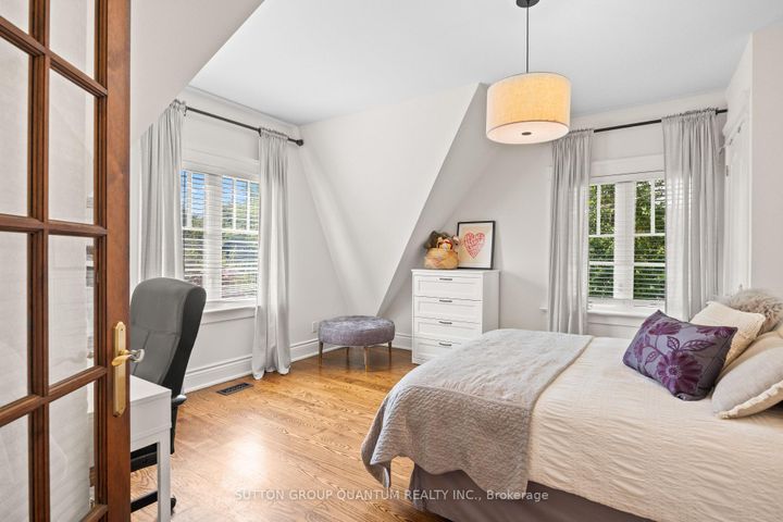 Photo 35 at 1197 Birchview Drive, Lorne Park, Mississauga
