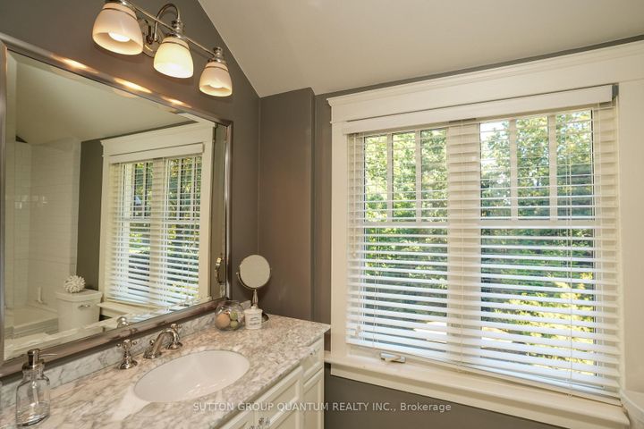 Photo 37 at 1197 Birchview Drive, Lorne Park, Mississauga