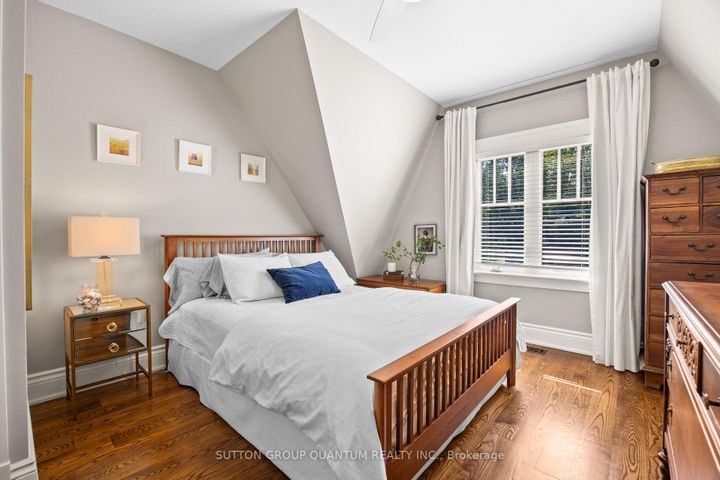 Photo 38 at 1197 Birchview Drive, Lorne Park, Mississauga