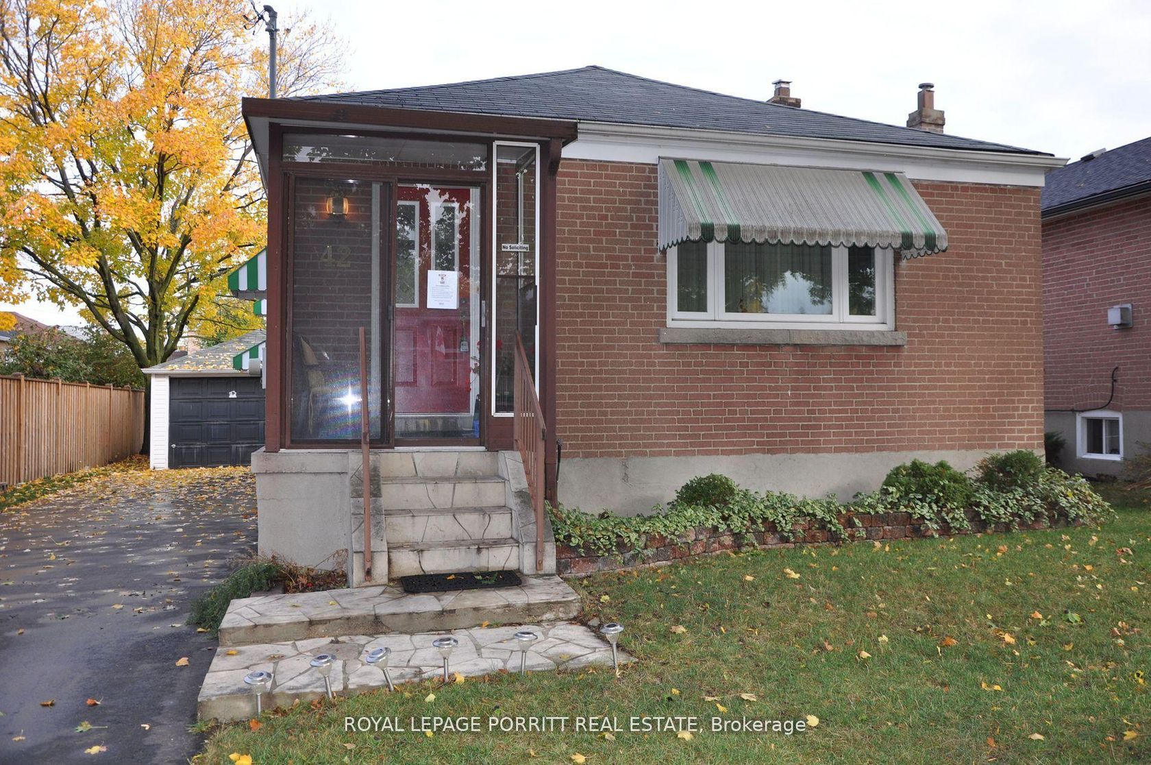 42 Ecker Drive, Alderwood, Toronto 