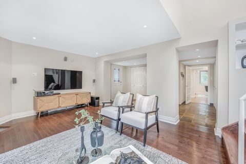 Photo 14 at 16 Revcoe Drive, Newtonbrook East, Toronto