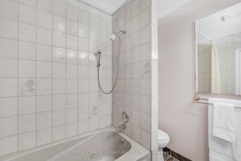 Photo 21 at 16 Revcoe Drive, Newtonbrook East, Toronto