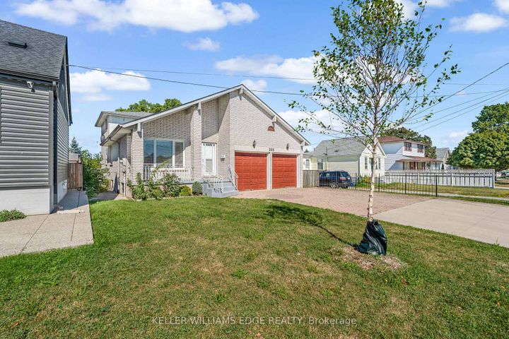 Photo 1 at 203 Margaret Avenue, Stoney Creek, Hamilton