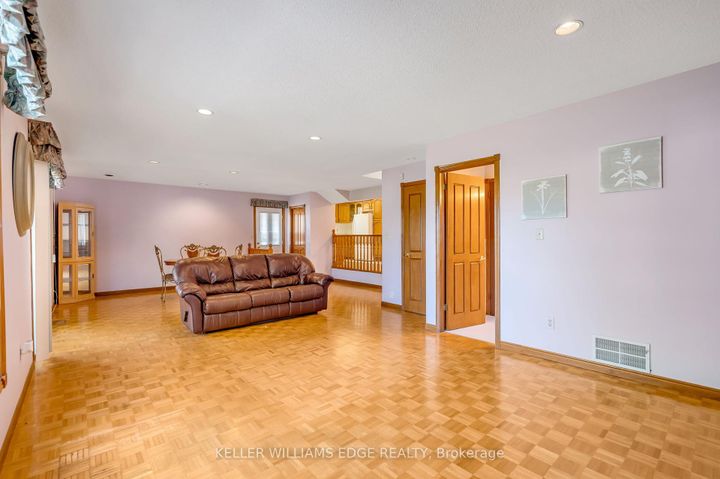 Photo 16 at 203 Margaret Avenue, Stoney Creek, Hamilton