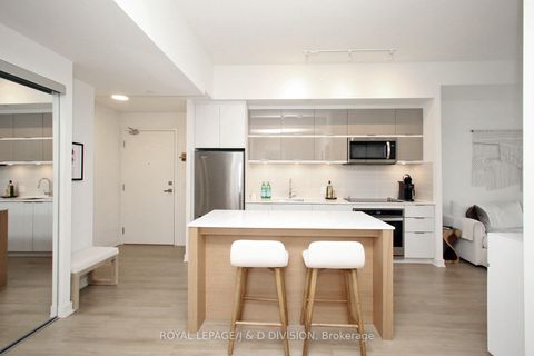 Photo 8 at 305 - 10 Deerlick Court, Donalda, Toronto