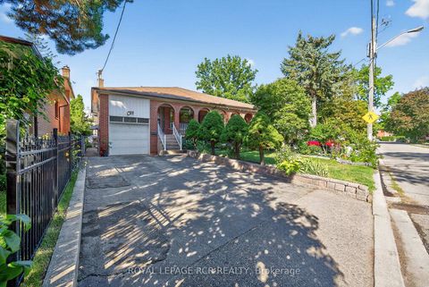 Photo 1 at 8 Cross Street, Weston, Toronto