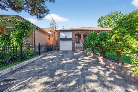 Photo 3 at 8 Cross Street, Weston, Toronto