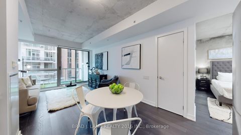 Photo 13 at 518 - 39 Brant Street W, Niagara, Toronto