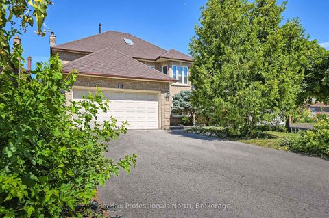 Photo 2 at 8 Elmsley Drive E, Observatory, Richmond Hill