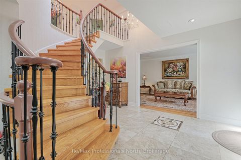 Photo 5 at 8 Elmsley Drive E, Observatory, Richmond Hill