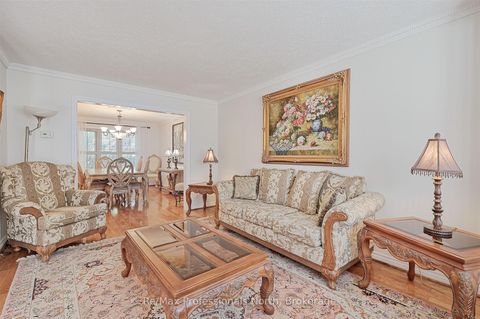 Photo 9 at 8 Elmsley Drive E, Observatory, Richmond Hill