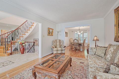 Photo 11 at 8 Elmsley Drive E, Observatory, Richmond Hill