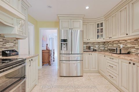 Photo 16 at 8 Elmsley Drive E, Observatory, Richmond Hill