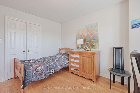 Photo 31 at 8 Elmsley Drive E, Observatory, Richmond Hill