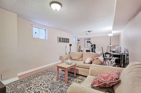 Photo 36 at 8 Elmsley Drive E, Observatory, Richmond Hill