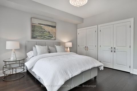 Photo 20 at 6 Meadowcrest Road, Queensway, Toronto