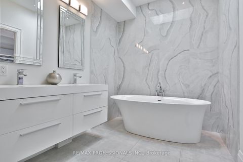Photo 23 at 6 Meadowcrest Road, Queensway, Toronto