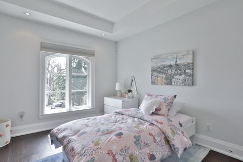 Photo 28 at 6 Meadowcrest Road, Queensway, Toronto