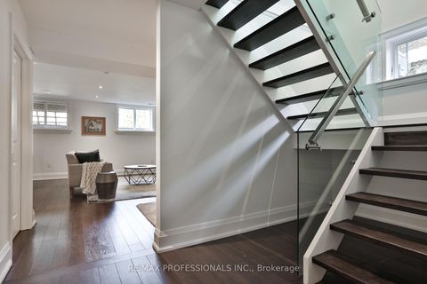 Photo 31 at 6 Meadowcrest Road, Queensway, Toronto