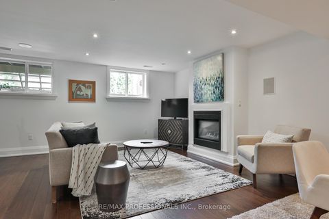 Photo 32 at 6 Meadowcrest Road, Queensway, Toronto
