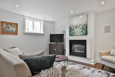 Photo 34 at 6 Meadowcrest Road, Queensway, Toronto