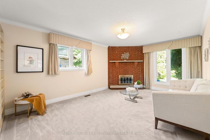 Photo 9 at 17 McPhillips Avenue, Bullock, Markham