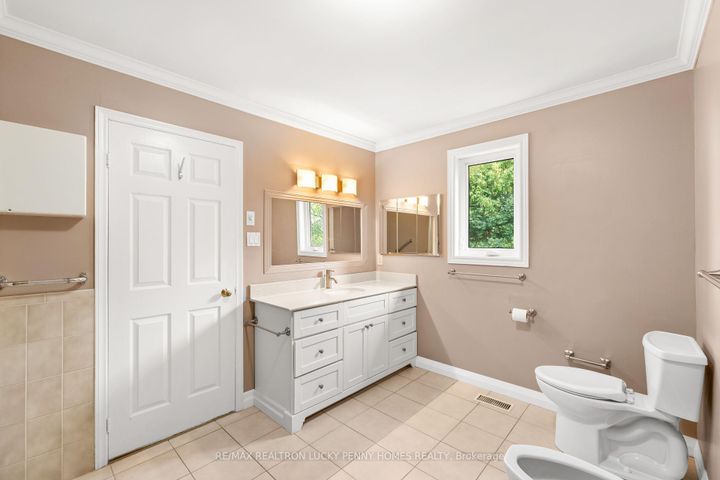 Photo 23 at 17 McPhillips Avenue, Bullock, Markham