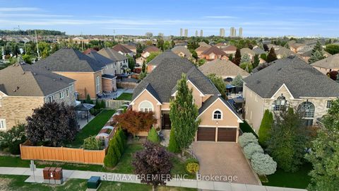 Photo 2 at 93 Novaview Crescent, East Woodbridge, Vaughan