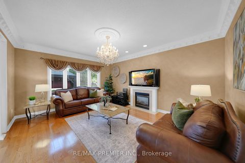 Photo 13 at 93 Novaview Crescent, East Woodbridge, Vaughan