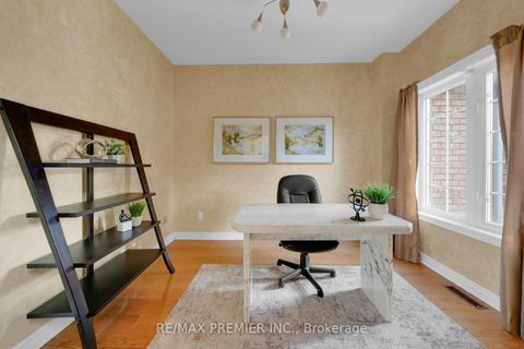 Photo 18 at 93 Novaview Crescent, East Woodbridge, Vaughan