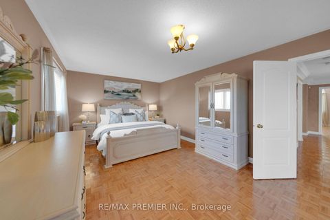 Photo 19 at 93 Novaview Crescent, East Woodbridge, Vaughan