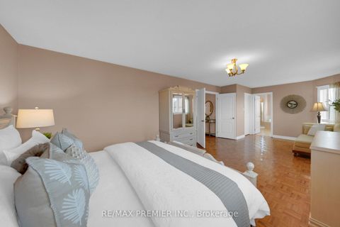 Photo 20 at 93 Novaview Crescent, East Woodbridge, Vaughan