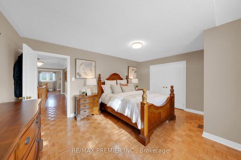 Photo 24 at 93 Novaview Crescent, East Woodbridge, Vaughan