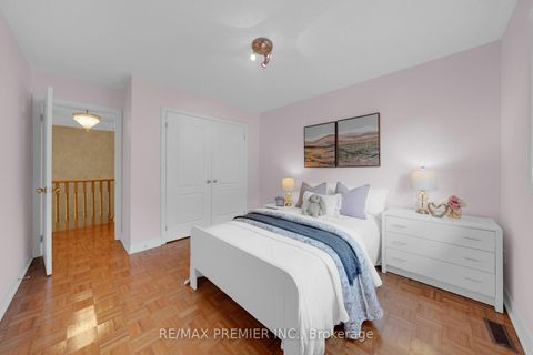 Photo 26 at 93 Novaview Crescent, East Woodbridge, Vaughan